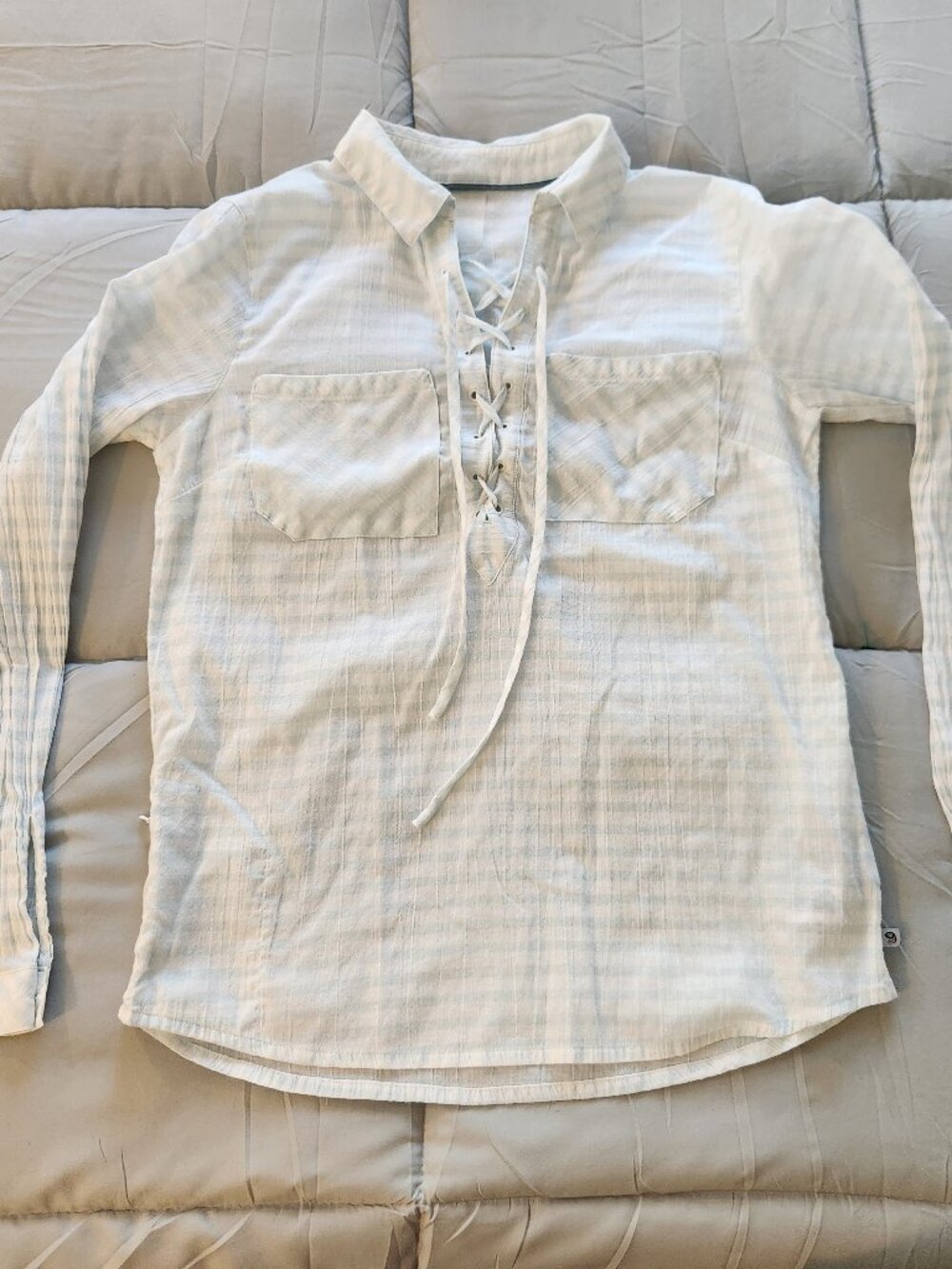 Mountain Hardwear Berryessa pullover shirt top blouse long sleeve lace-up front
